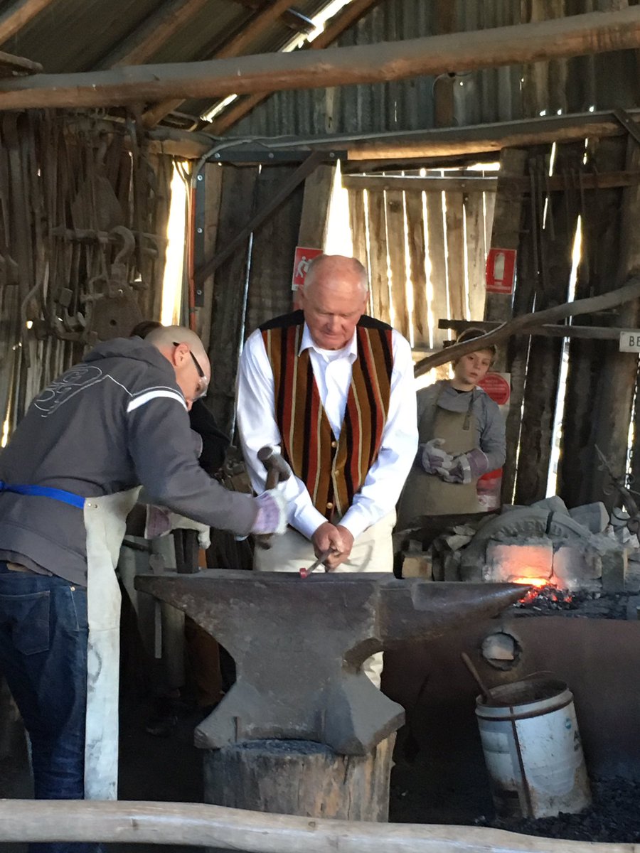 cammeraypublic's tweet photo. Teachers at work in the blacksmith's! #bathurstgoldfields #year5camp https://t.co/4cBoMaz2FC