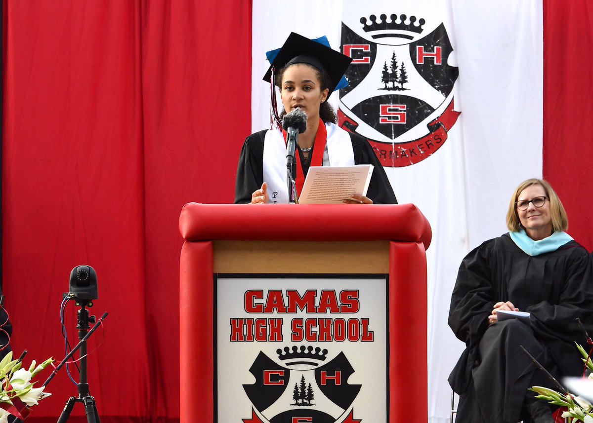 ItIsPhotoTime's tweet photo. Please help me tag these!
#CamasGraduation2017 https://t.co/lWjuuGM5jp