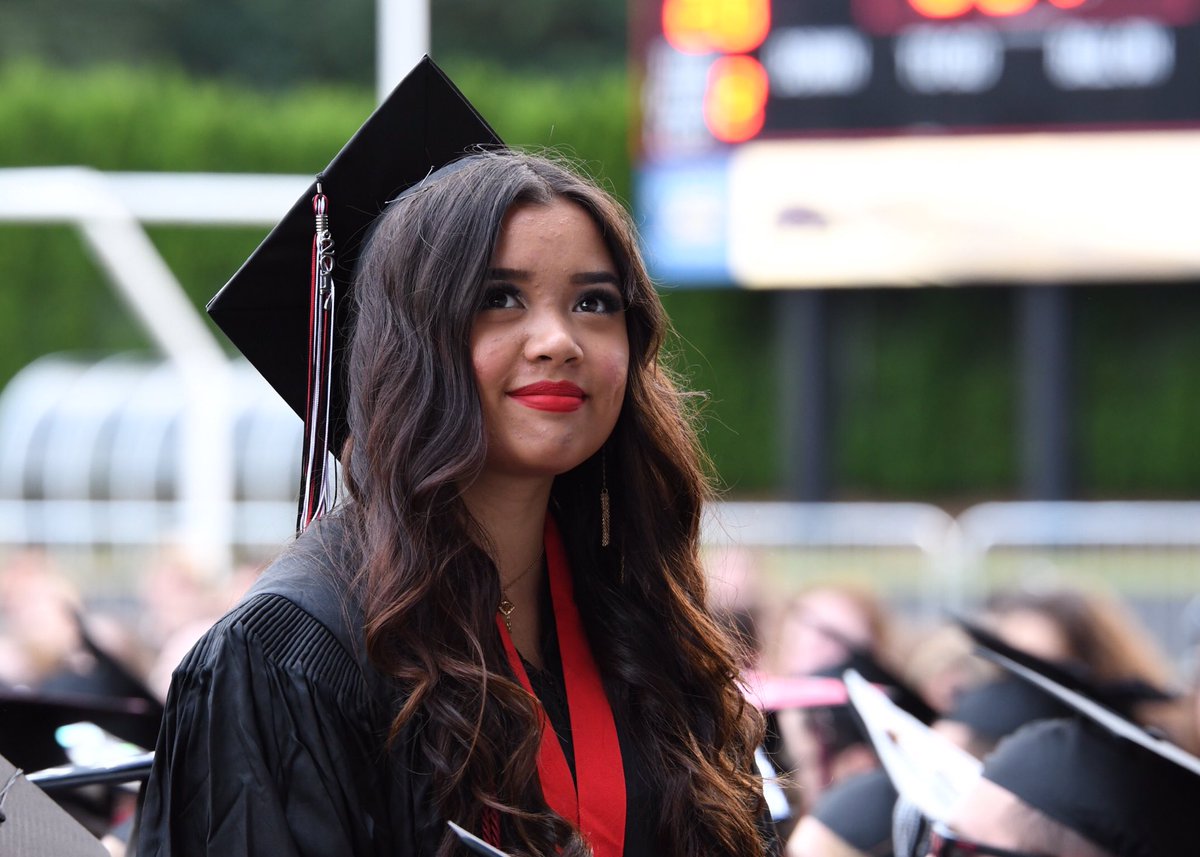 ItIsPhotoTime's tweet photo. Please help me tag these!
#CamasGraduation2017 https://t.co/pyrjcYKLUU
