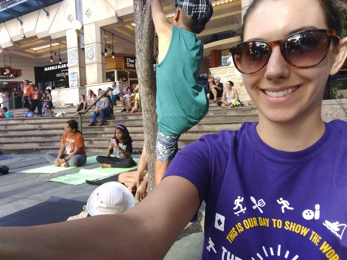Commemorated #TheLongestDay and #InternationalYogaDay with a class on Riverwalk. #ENDALZ 💜