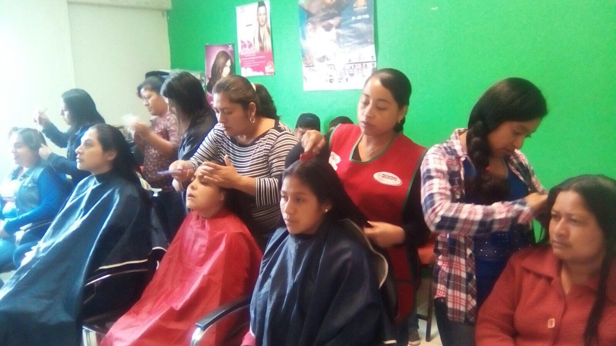 ICATECHSanCris's tweet photo. Muy buena participación en el curso de corte de cabello por parte de nuestra Acción Móvil Teopisca. https://t.co/fiYIGIrGjP