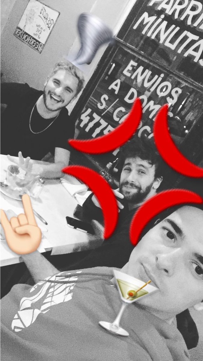 GastonViettoMty's tweet photo. @Primantes @gvietto6 @guido_pennelli @Juancianciook 😬🎶🔝 https://t.co/fAGP8fapxe