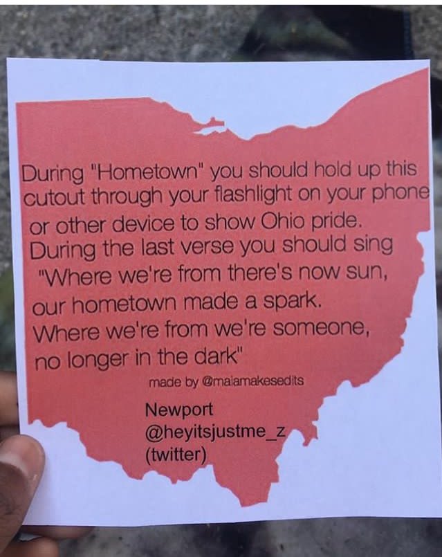 flower_Lilyyy's tweet photo. The #hometownproject needs to happen, please. #TourDeColumbus #twentyonepilots https://t.co/KF6vzKbmKc