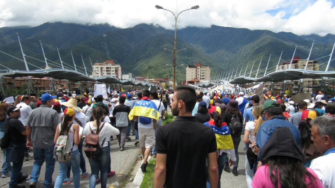 concienciahum's tweet photo. #Marcha realizada en horas de la mañana por la #Liberta y #Autonomía Universitaria. #ULA #LibertadDePrensa #LibertadDeExpresion #DefensaULA https://t.co/TeHnqWrJCp