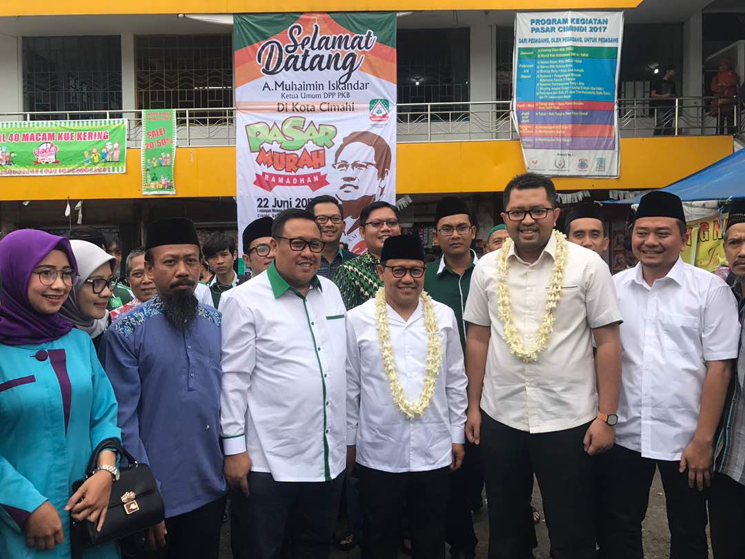 Cindera Hati tuk yg dekat di Hati Rakyat. Salute tuk Ketum PKB <a href="/cakiminpkb/">Cak Imin</a>