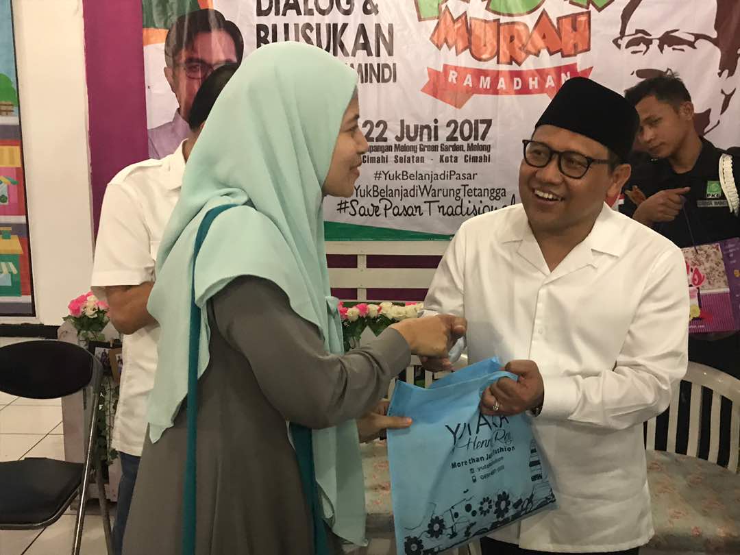 kangmaman72's tweet photo. Cindera Hati tuk yg dekat di Hati Rakyat. Salute tuk Ketum PKB @cakiminpkb https://t.co/6lpqlpLtie