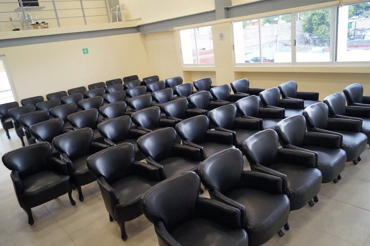 Fer_MercadoG's tweet photo. La Casa del Adulto Mayor cuenta: atcn. geriátrica, psicológica,  biblioteca digital,áreas de esparcimientos, salón de proyecciones y clases! https://t.co/AAS9mm8AiM