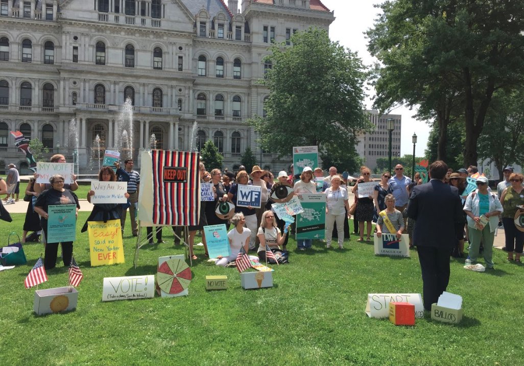 LetNYvote's tweet photo. Thx4ur work on #EasyElectionsNY @Bobby4Brooklyn @BrianKavanaghNY-@NYSenate needs2do theirs. Join our all night tweetstorm 2 #MoveVotingBills https://t.co/gIXXTKzEqV