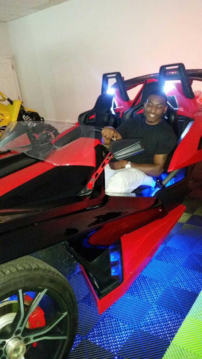 chiefaking's tweet image. Just a young nigga enjoying life