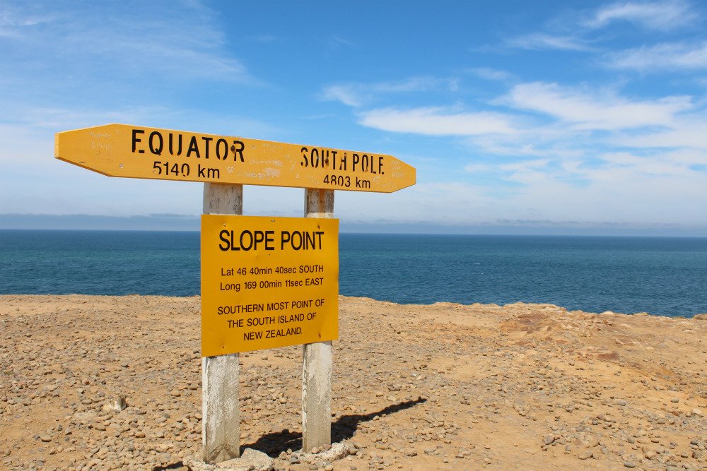 MyGuideNZ's tweet photo. Way down south...Slope Point is the southernmost point of the #SouthIsland on the #Catlins #Coast #Southland #myguidetips https://t.co/B1Aj3JPbRt