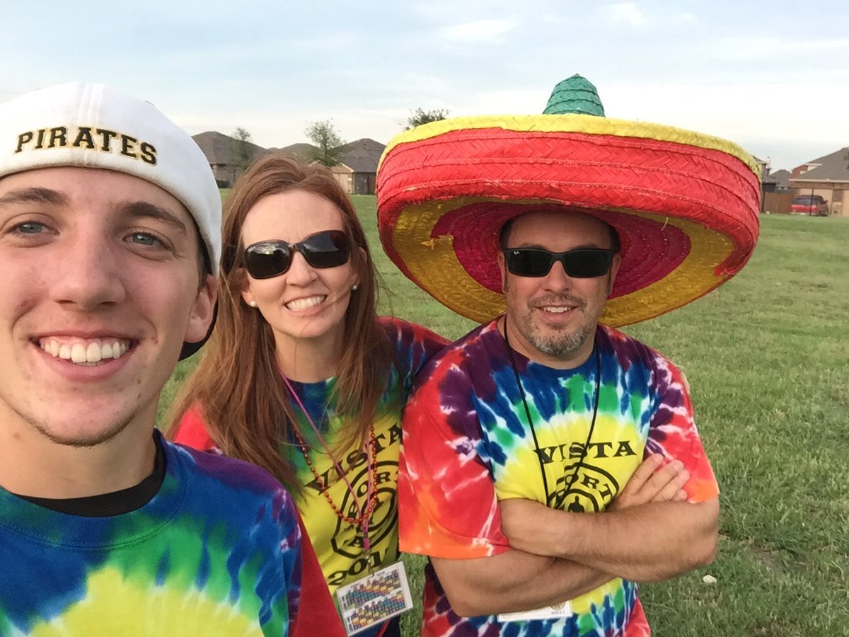 mamaisyourbae's tweet photo. Sports Camp 2017! It started in Seattle 17 years ago and tonight the weather felt like we were still there. #butwearenot #nonorthwesttrees https://t.co/qoL1xL8fpF