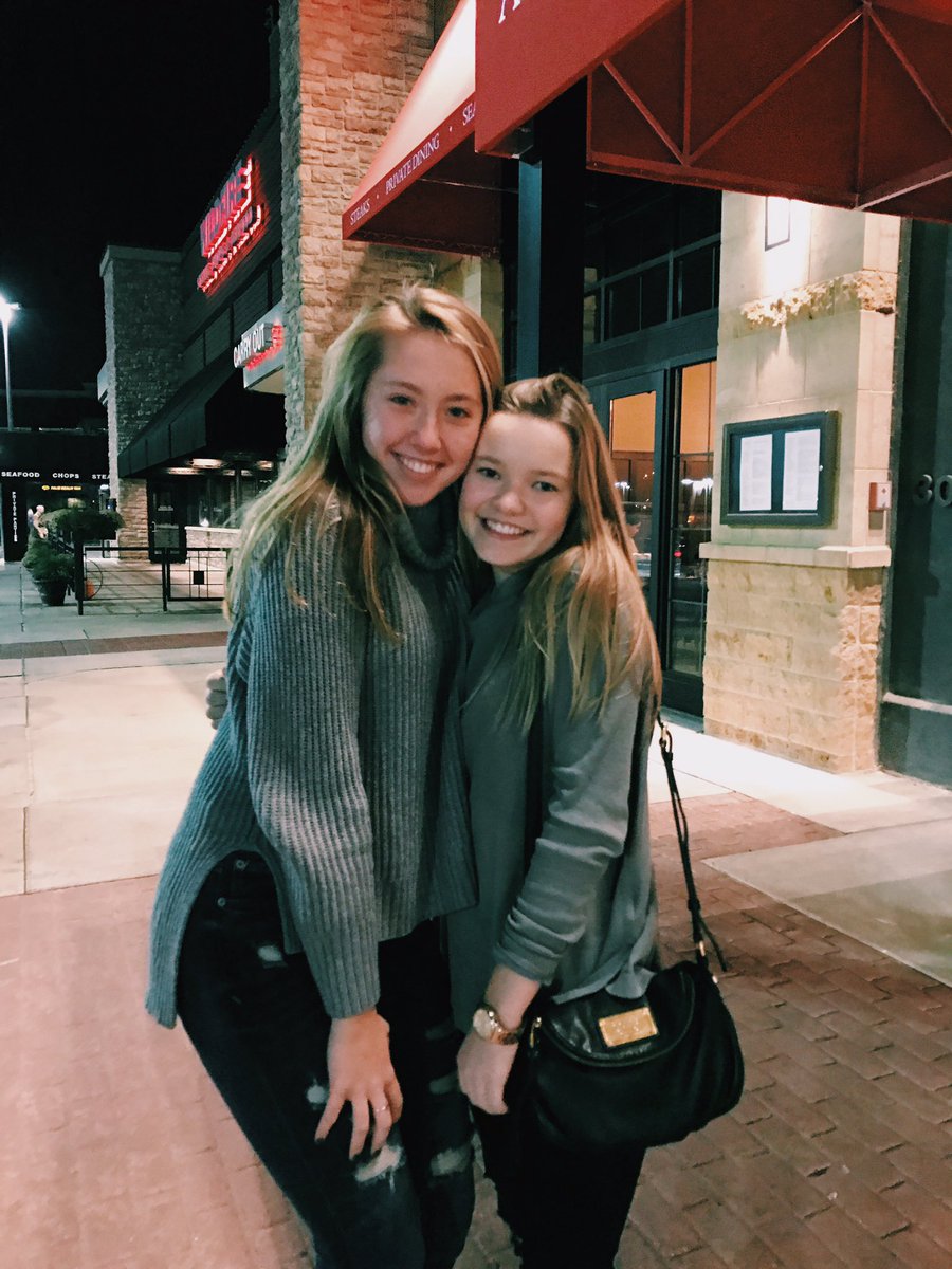IzzyAhrens's tweet photo. Happy birthday to one of the sweetest girls, hope you had ur best day yet 💛💕👅🤘💞 love and miss u cutie @Lexibauman21 https://t.co/lGgomKQ5kf