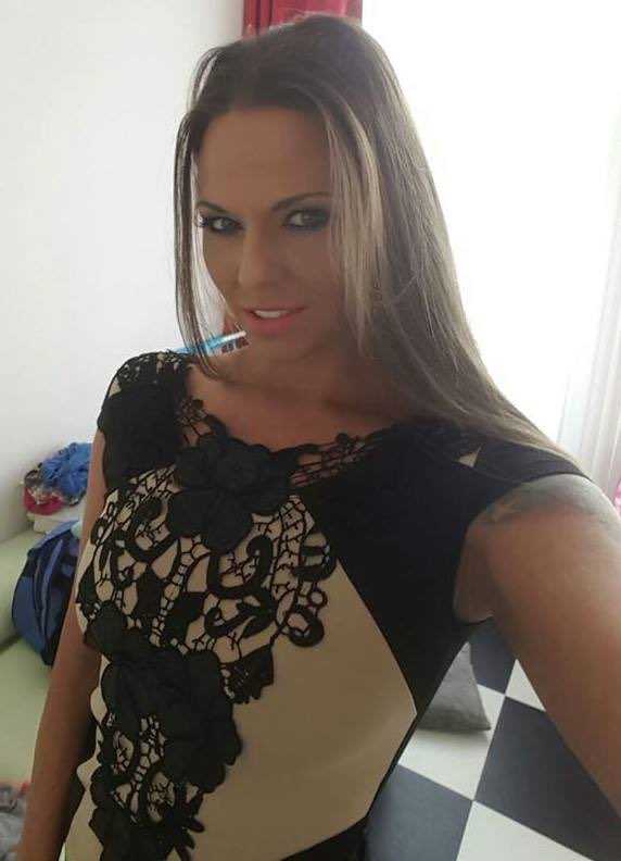 deadcon8's tweet photo. My #1 Hungarian #ModelCrushWednesday is @simonydiamond1. A Model Star Who's a Definite "Flawless Beauty" in a Selfie Photo. FACT!!! ❤️😍😘🌺🌹💕 https://t.co/nGuUGZv8re