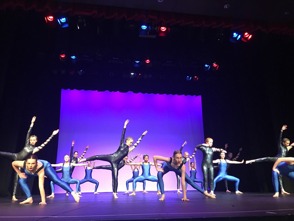 DiAlexanderArts's tweet photo. @RivDanceFest #RDF Excellent Snakes and Ladders WWHS! https://t.co/BgOh3ycibC
