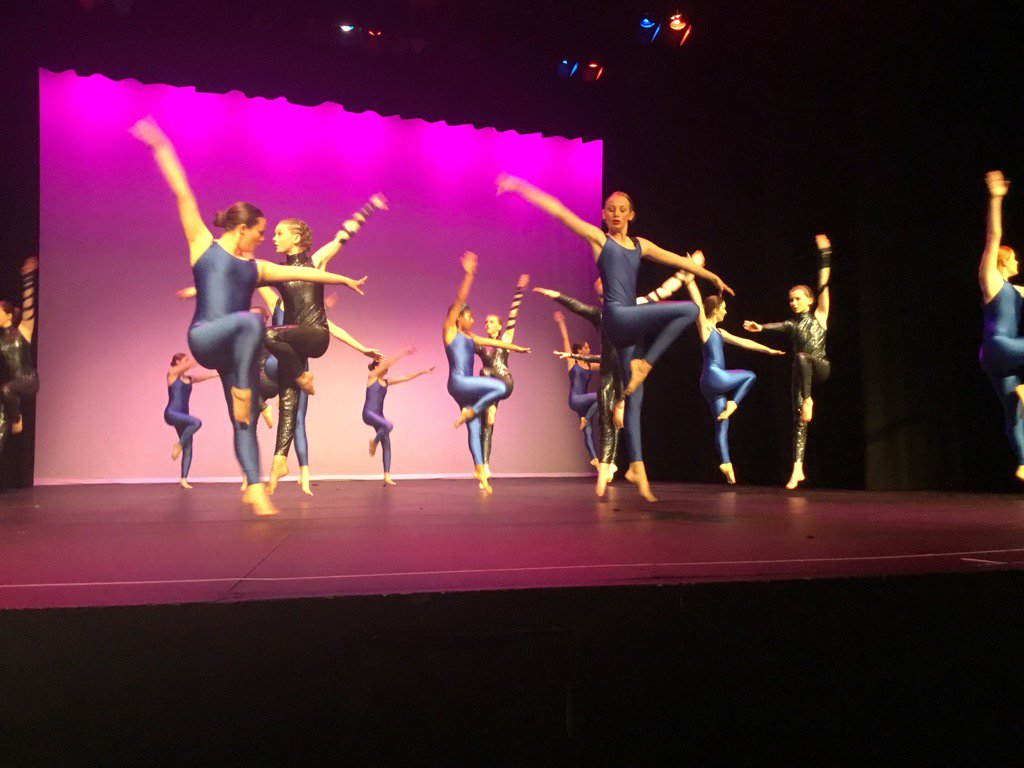 RivDanceFest's tweet photo. Snakes and Ladders! What a thriller! Wagga Wagga High School. #RDF https://t.co/wcoKtekx8C