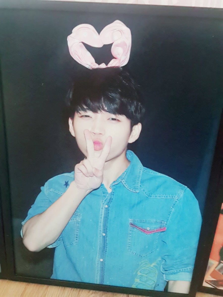 Charming_Yeol's tweet photo. @IFNT_of_IFNT 기다리던 액자들 도착했어요 ㅠㅠ 다 귀엽고 예뻐서 너무 설레이는...! 매일 보면서 심쿵각이네요... 정말 다시 한 번 감사하고 고맙습니당❤💙💚💛💜 https://t.co/sRIIDdgx9R