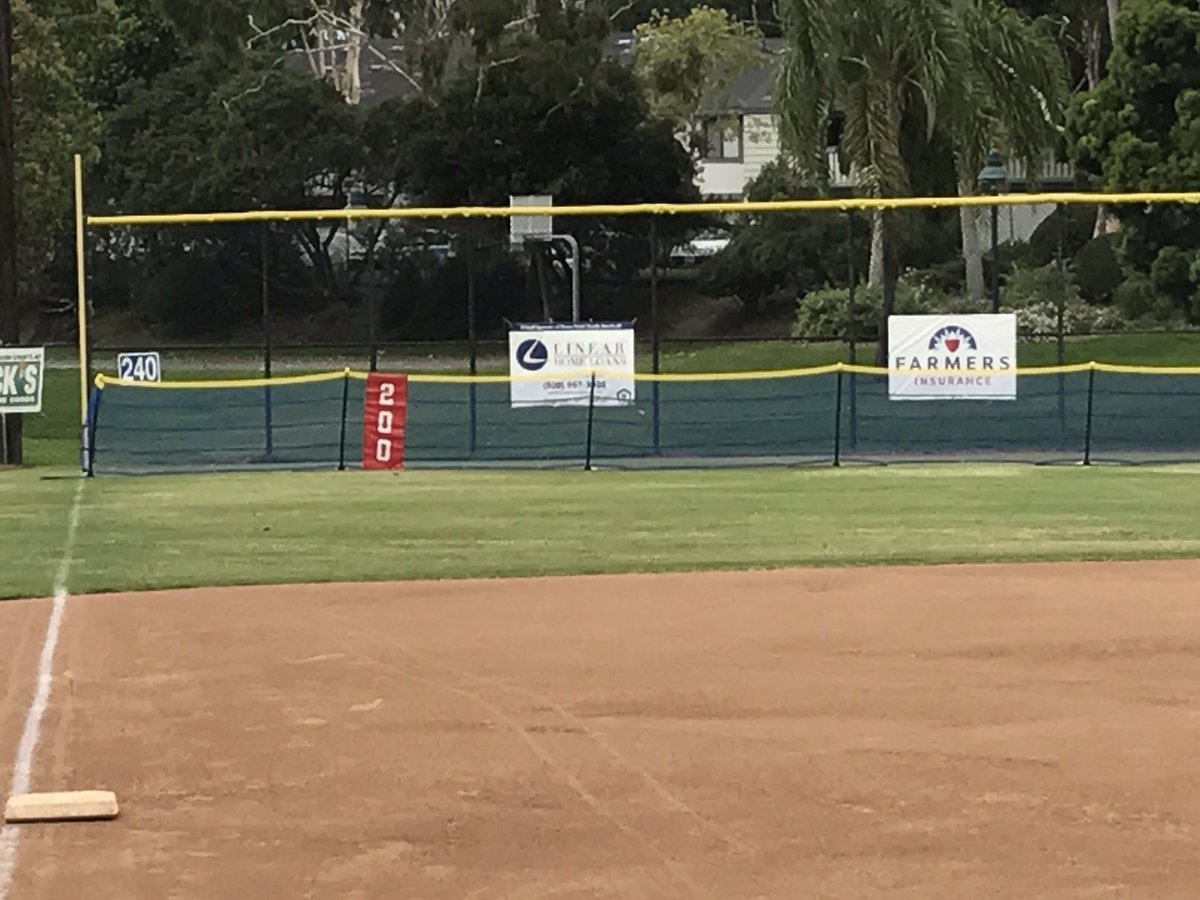 GoDPYB's tweet photo. Installed new @OnDeckSports portable outfield fence today #AWESOME #GoDPYB #DistanceBanners https://t.co/2N80aQE9H5