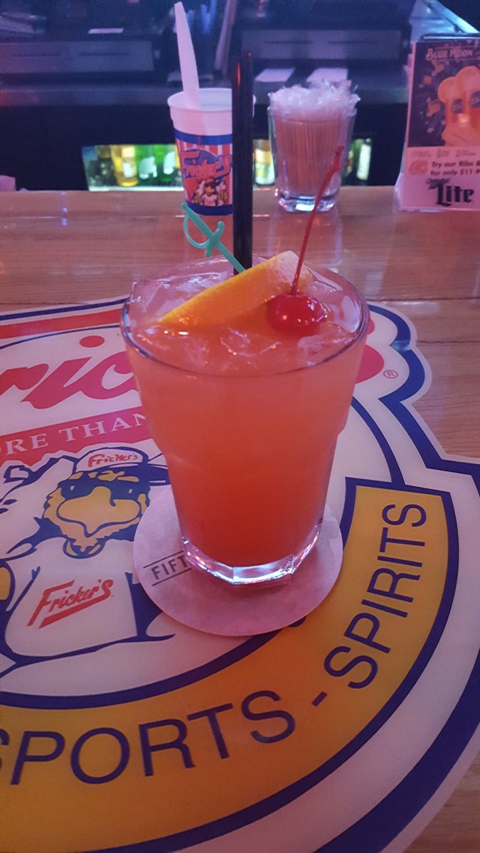 reggiewo's tweet image. Desert from Lexi @frickers #Mason #Bahamama #cheers