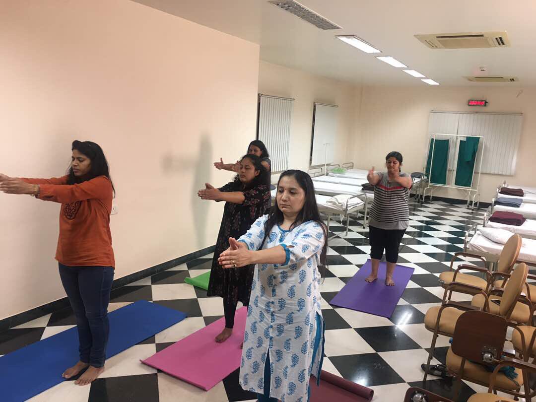 crf_india's tweet photo. #WorldYogaDay Celebrated at CRF for benefits of its employees! #HealthyLungs #HealthyLife #PractiseYoga #CRF #Yoga #COPD #BestFormOfExercise https://t.co/UBgY8CKbRX