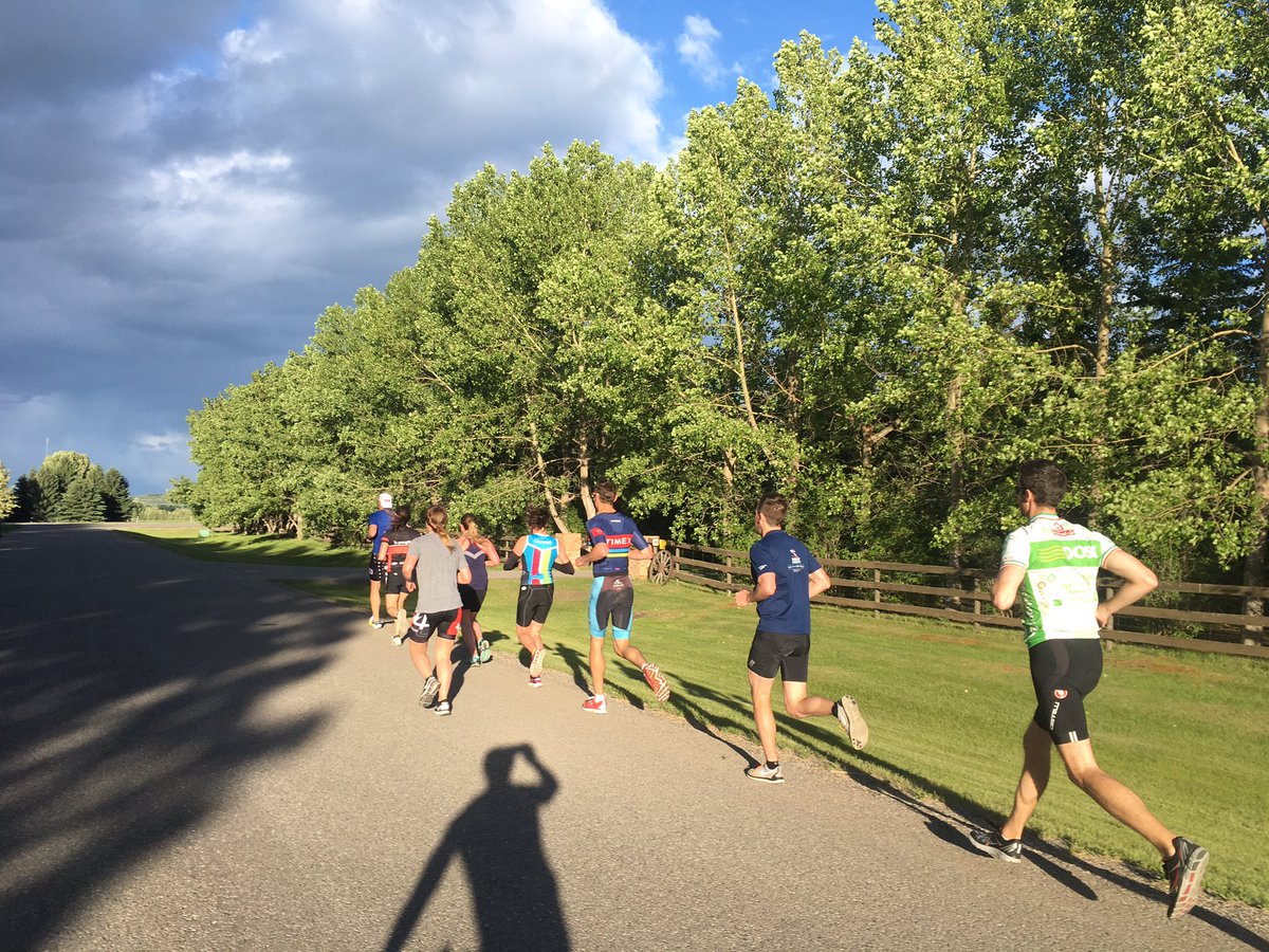 jvdcoach's tweet photo. Despite a windy evening, @RepsolSport #3433SPC athletes learned how to execute a cycling ITT & finished w a civilized group run. https://t.co/wkMAaceJwI