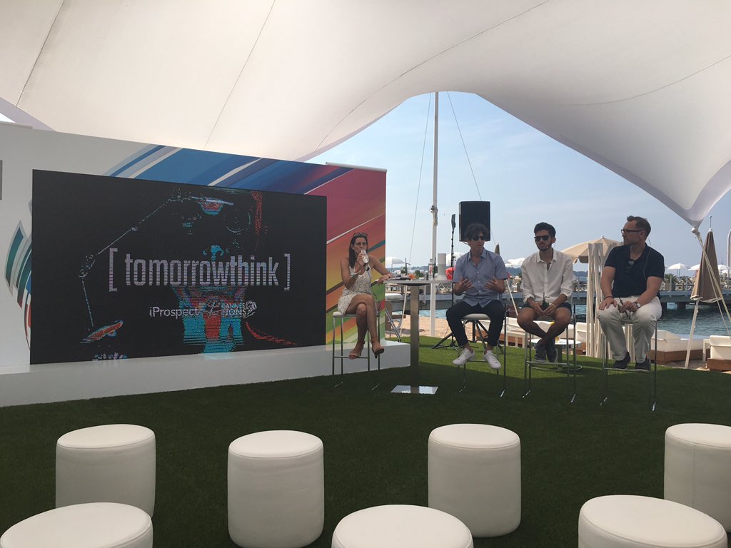 dentsu_global's tweet photo. Transactional vs experiential - how do we create more holistic CX &amp; layer of emotion &amp; discovery in utilitarian space? #Voice #DANBeachHouse https://t.co/5hdwMMIzwG