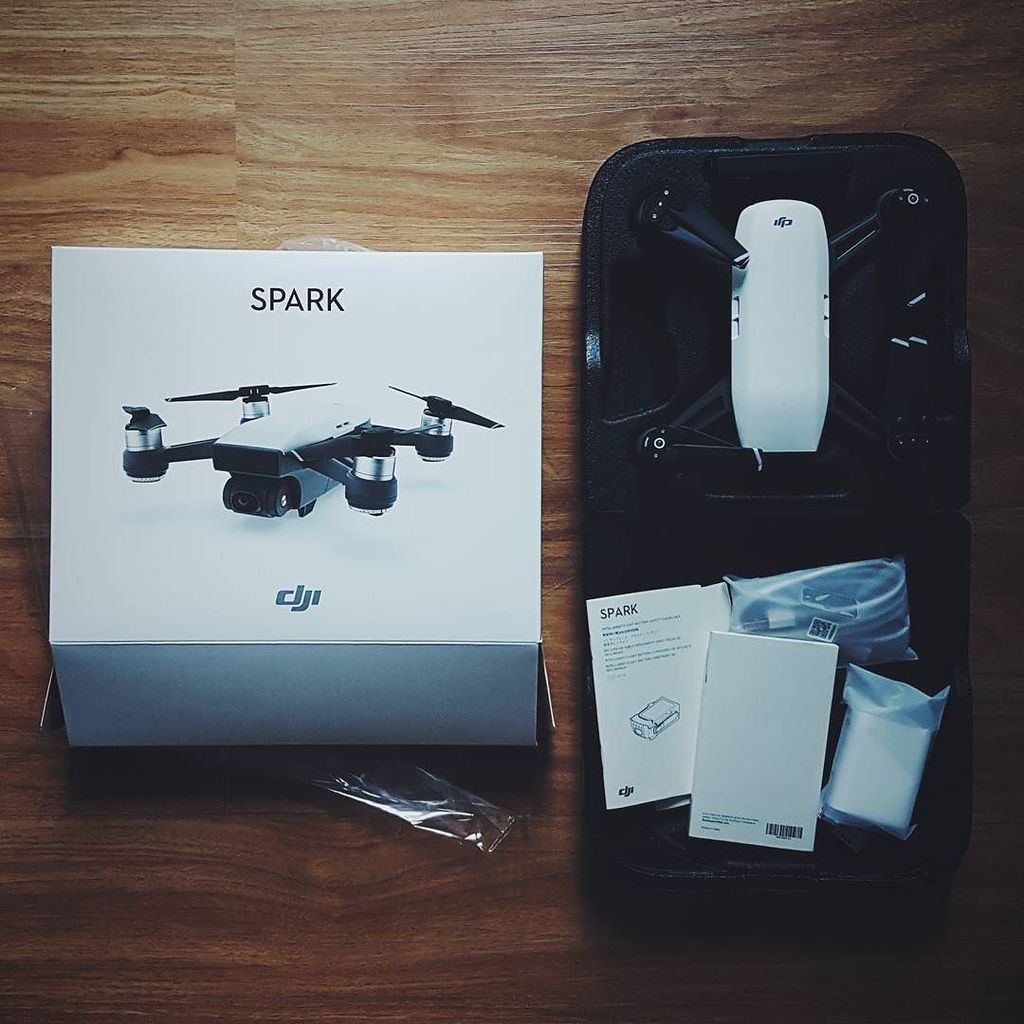 rodangl's tweet photo. I wanted better shots from my travels, so I bought this big boy's toy. 🏞📸🦅 #dji #djispark #theforce #handlessselfi… https://t.co/jUS1qziJ5L https://t.co/oFz9KFRFvE