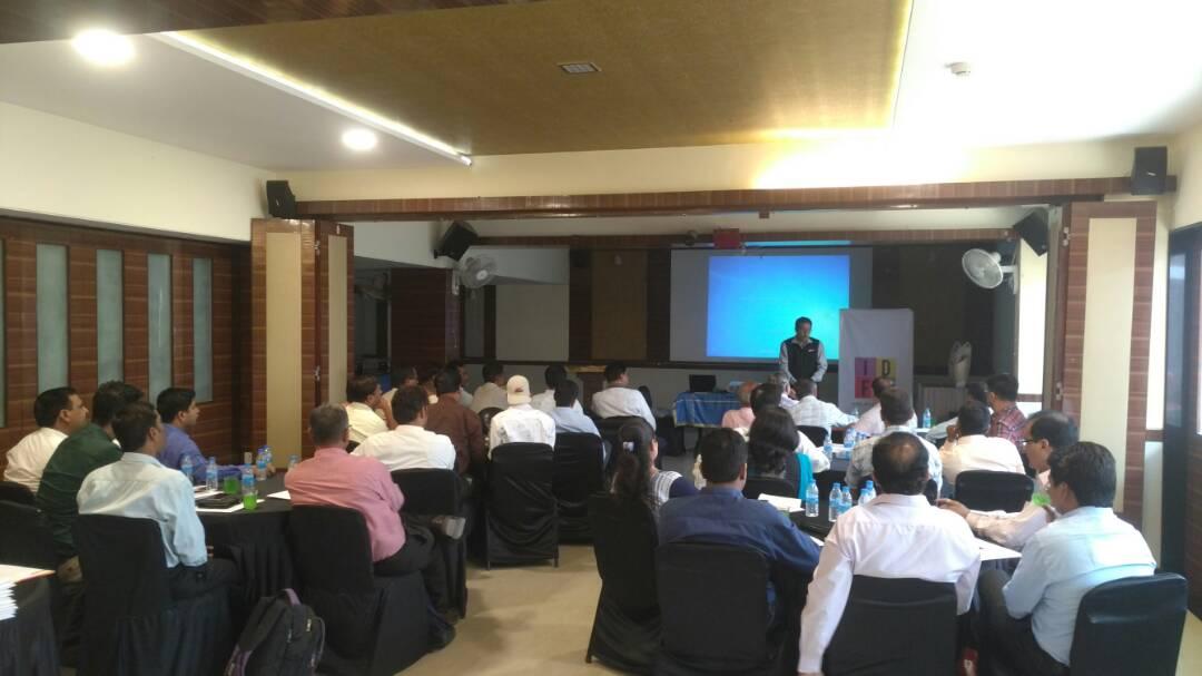 amitgrover2002's tweet photo. #aurangabad #ifa Equity Session with @ChudiwalJayesh #equitybazaar #idfcmf #learningbriefcase https://t.co/3pItII9oyX