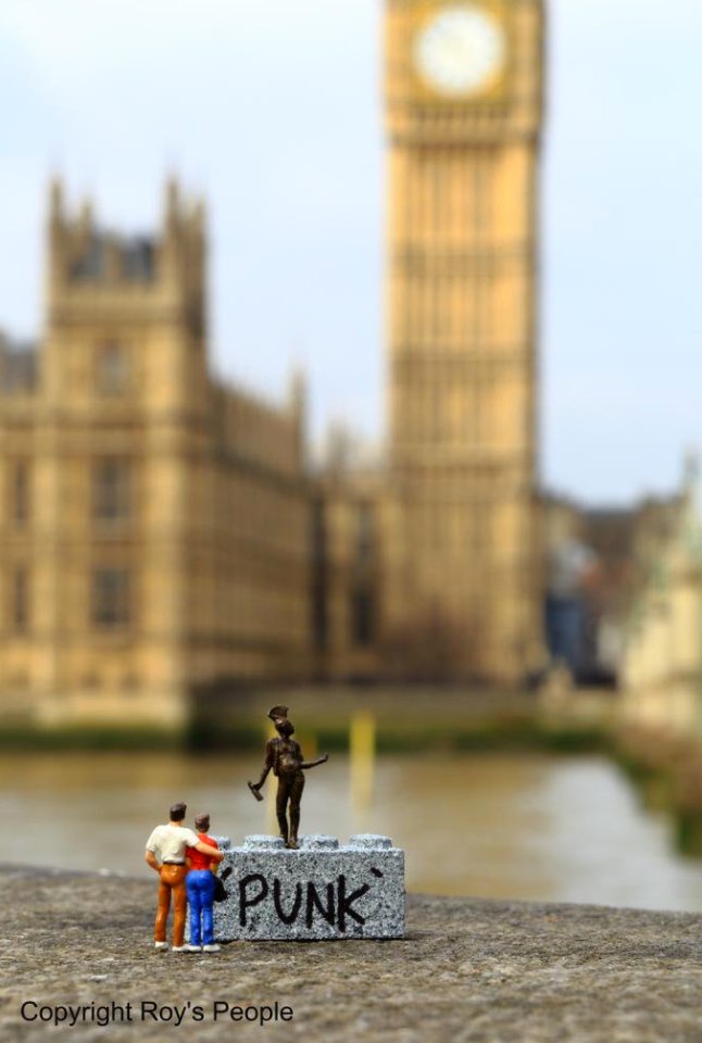 Check out <a href="/royspeople2013/">Roy's People</a>'s mind-blowing miniatures to see what London looks like when you're an inch tall #tgbpc