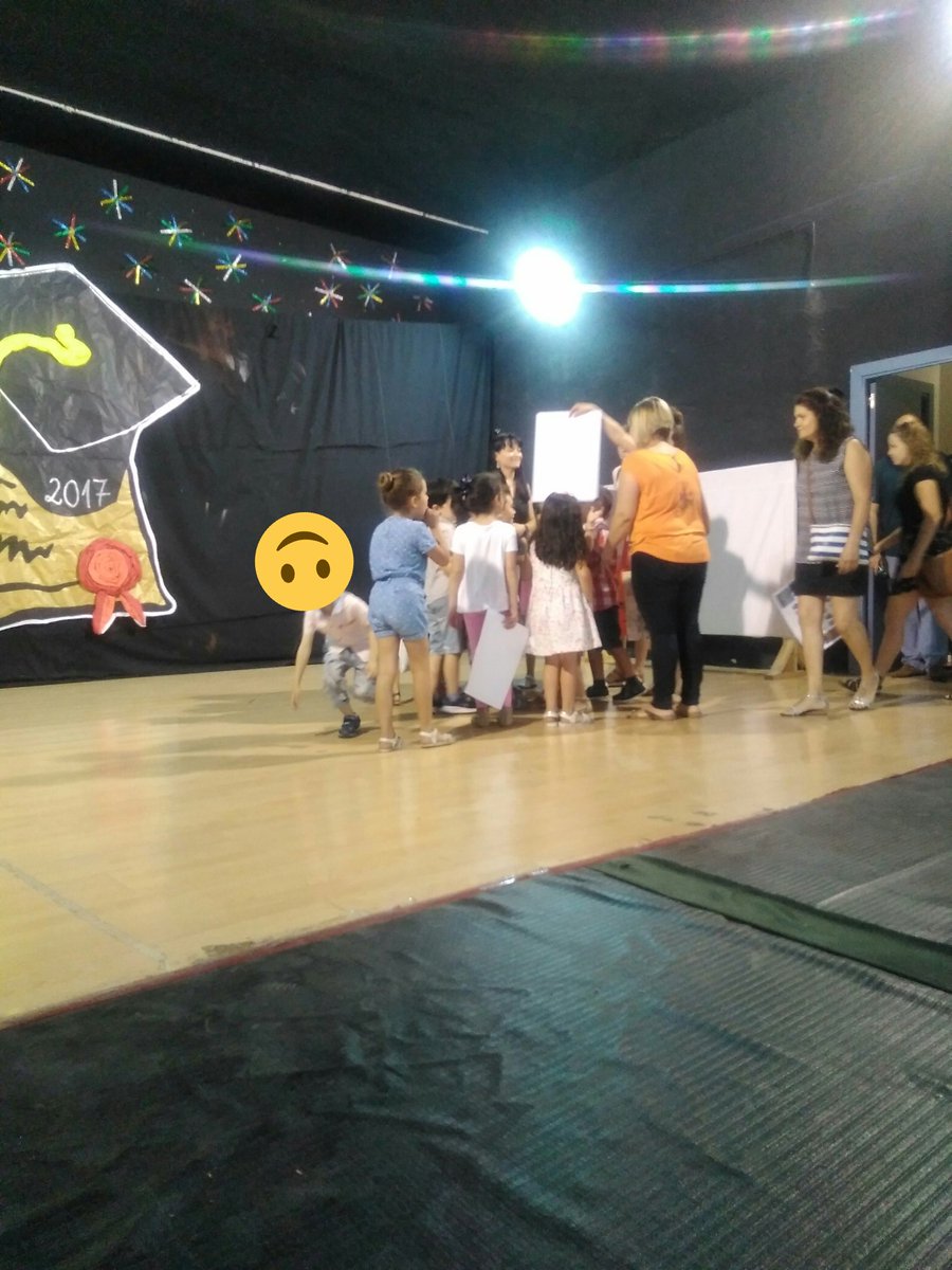 CraTajuna's tweet photo. Fiesta de graduación de 5 años y de 6° de primaria en #Orusco. #SeNosHacenMayores #FelicesVacaciones https://t.co/OJmpIj2COD