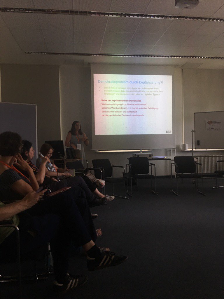 NYwelskop's tweet photo. Sozial-selektive Wahlbeteiligung Demokratie &amp; #Digitalisierung spannendes Thema @openTransfer #opt17 @betterplacelab https://t.co/4DzMlAYEHu