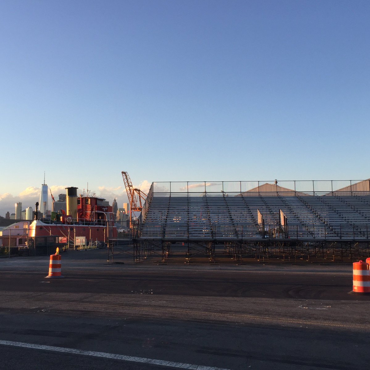 jamprojectsllc's tweet photo. First section of grandstands are up! #NYCePrix is coming!! #jamprojects #nussli https://t.co/BaRxU6FRhh