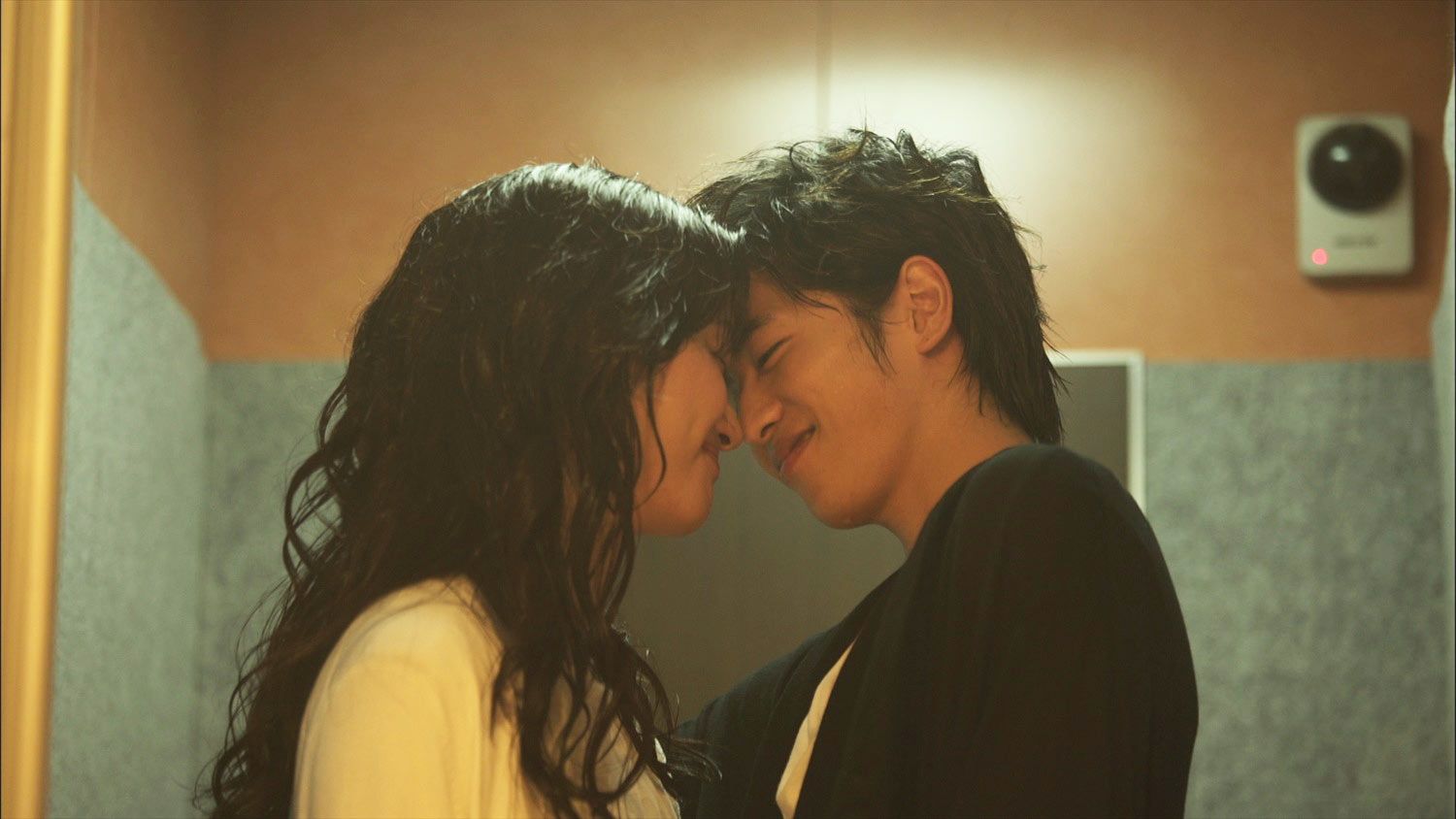 公式 きみはペット 最終話 未公開シーン紹介 先日公開の エレベーターキス 以外にも 完全版 セル レンタルには未公開のシーン盛り沢山ですよ 式場の控室で モモがスミレに立てる誓いに胸キュン必至 石田の鈍感ぶりなどその他も盛り沢山です