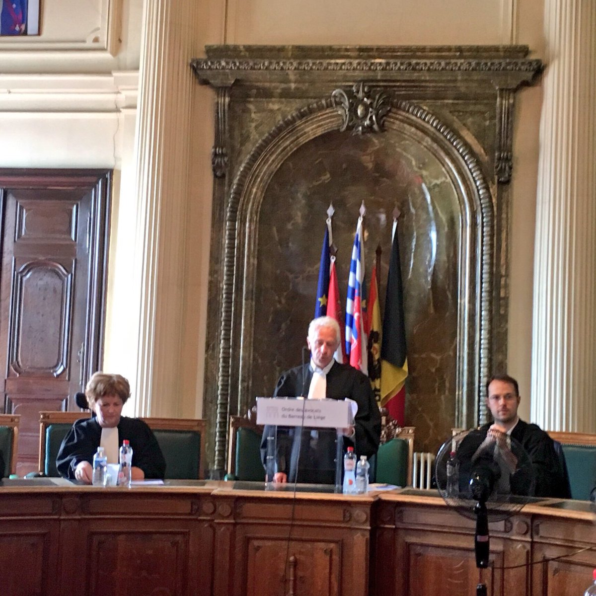 patrhenry's tweet photo. #AGLg Dans leur immense majorité, les avocats étrangéristes font un travail incritiquable.Les attaques de @FranckenTheo sont injustifiées https://t.co/Jqposbg59G