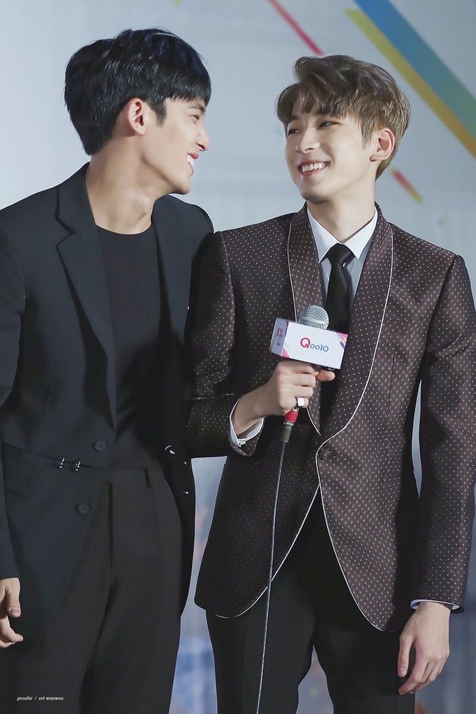 truman_pink1's tweet photo. "aw how did you guys fall in love?" 

mingyu: he had me at nan gwaenchana https://t.co/i3FoYlTavi