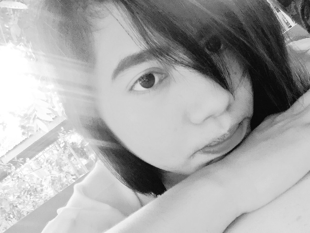 j_fhang's tweet image. With mah gals #School #VacantTime