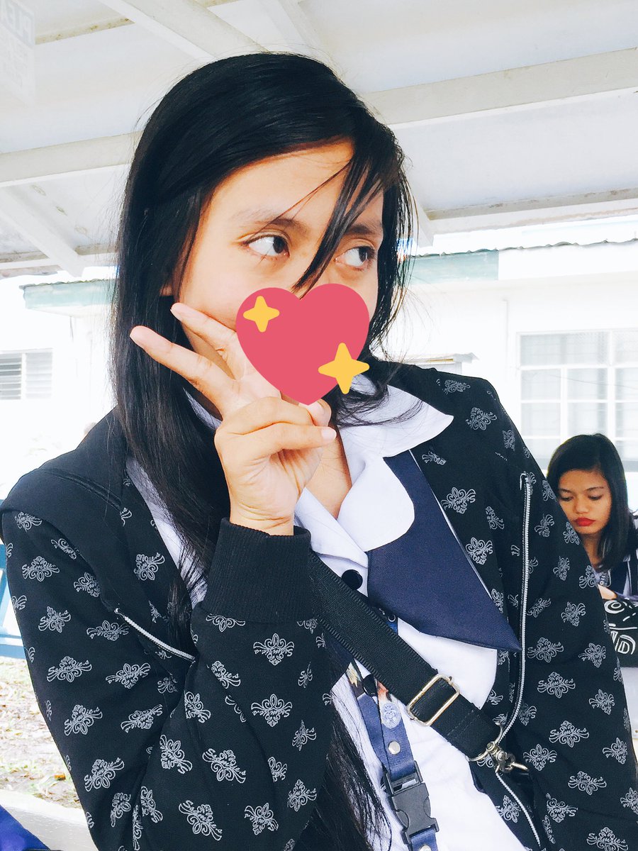 j_fhang's tweet image. With mah gals #School #VacantTime