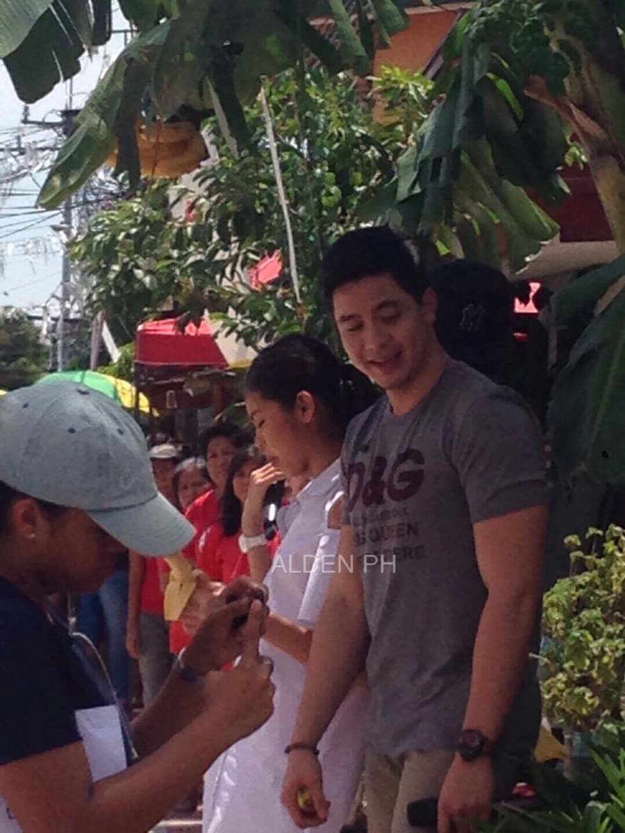 ALDENPHILS's tweet photo. 06.22.2017 Alden &amp; Maine at Barangay in La Loma  #ALDUB101thWeeksary @aldenrichards02 @mainedcm https://t.co/heHcrPLhcP