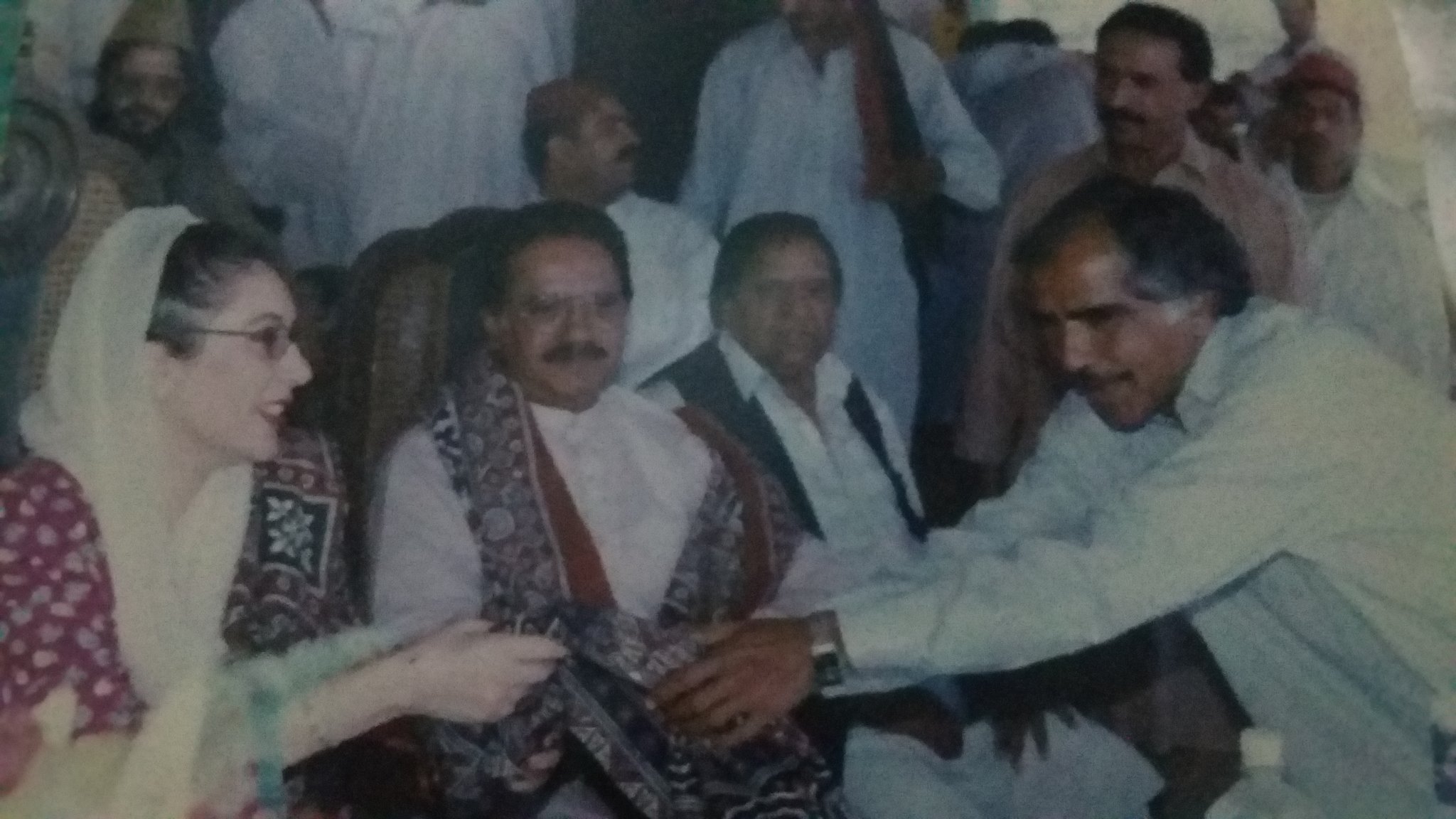 HAPPY HAPPY BIRTHDAY TO YOU  SHEED RANI MUHTRMA BENAZIR BHUTTO. JEY HEY BHUTTO 