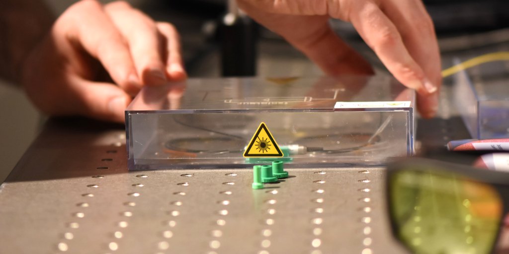 PYLA_Formation's tweet photo. Nos équipes travaillent dur sur un tout nouveau produit ! Vous avez deviné de quoi il s'agit ? Petit indice : 🎒🔍 #fibrelaser #formation https://t.co/eJySRsEmyS
