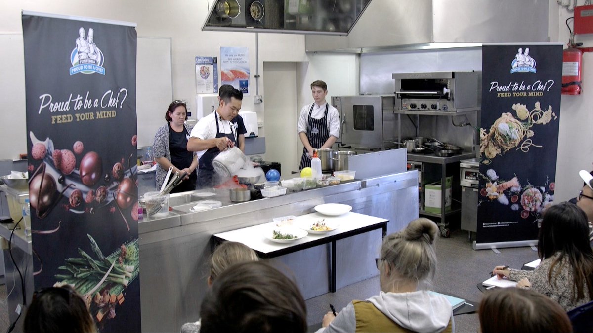 ProudToBeAChef's tweet photo. The master-classes were a great opportunity for our #FPTBAC17 apprentices to watch and learn at the famous William Angliss Institute. https://t.co/DKEsxoToXr