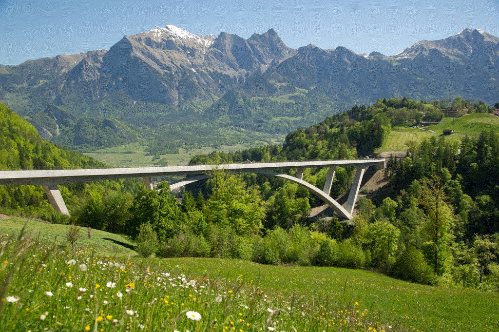 Volksblatt's tweet image. Ab heute kann die #Taminabrücke zwischen #Pfäfers und #Valens befahren werden lvb.li/?id=155817&amp;amp;twL…