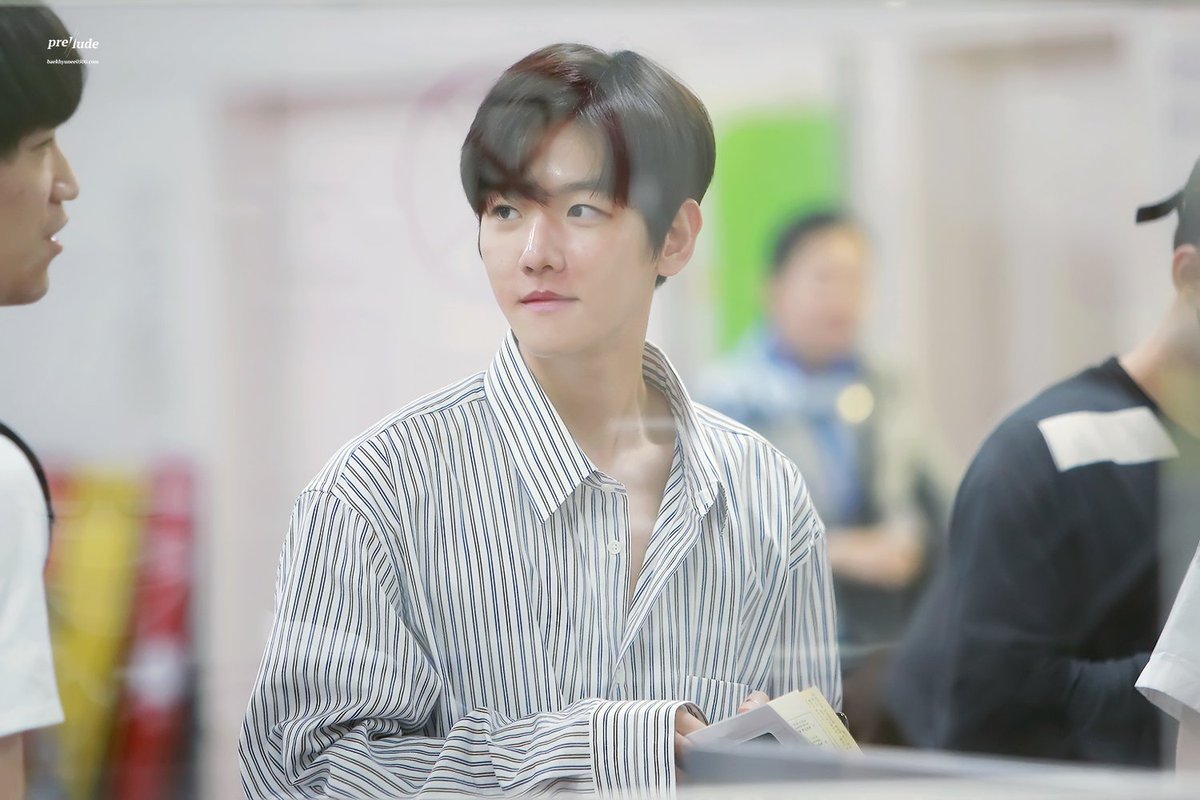 prelude0506's tweet photo. comes eventide and time slips not forward, but in reverse. #백현 #baekhyun https://t.co/u87lG27Y3H