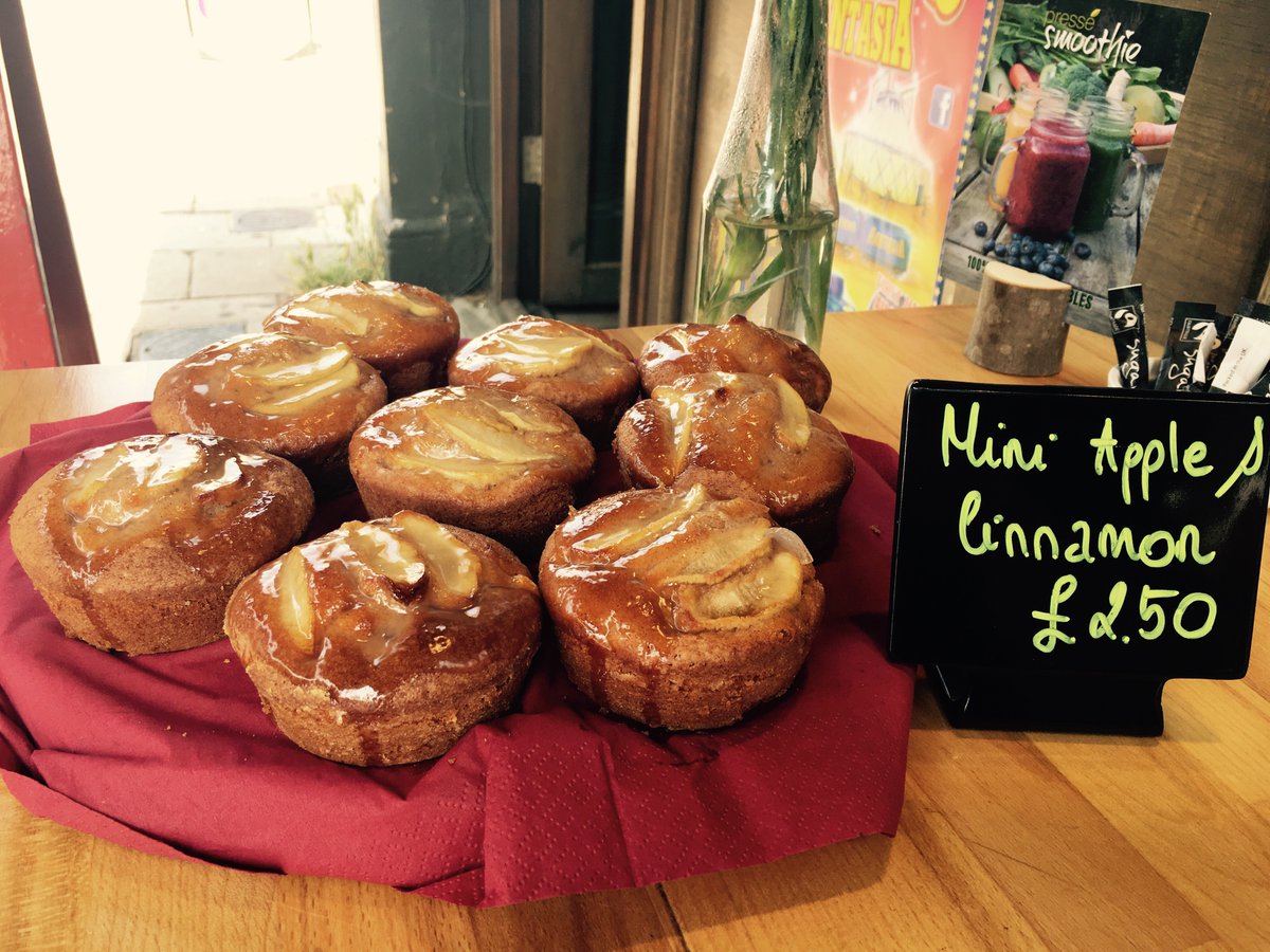 badbeanlondon's tweet photo. Hello Thursday! Be kind to us all... 😊 #badbean #battersea #clapham @EatClapham @coffeelondon @LoveBattersea1 @loveclapham @NappyValleyNet https://t.co/5wm35zDDP5
