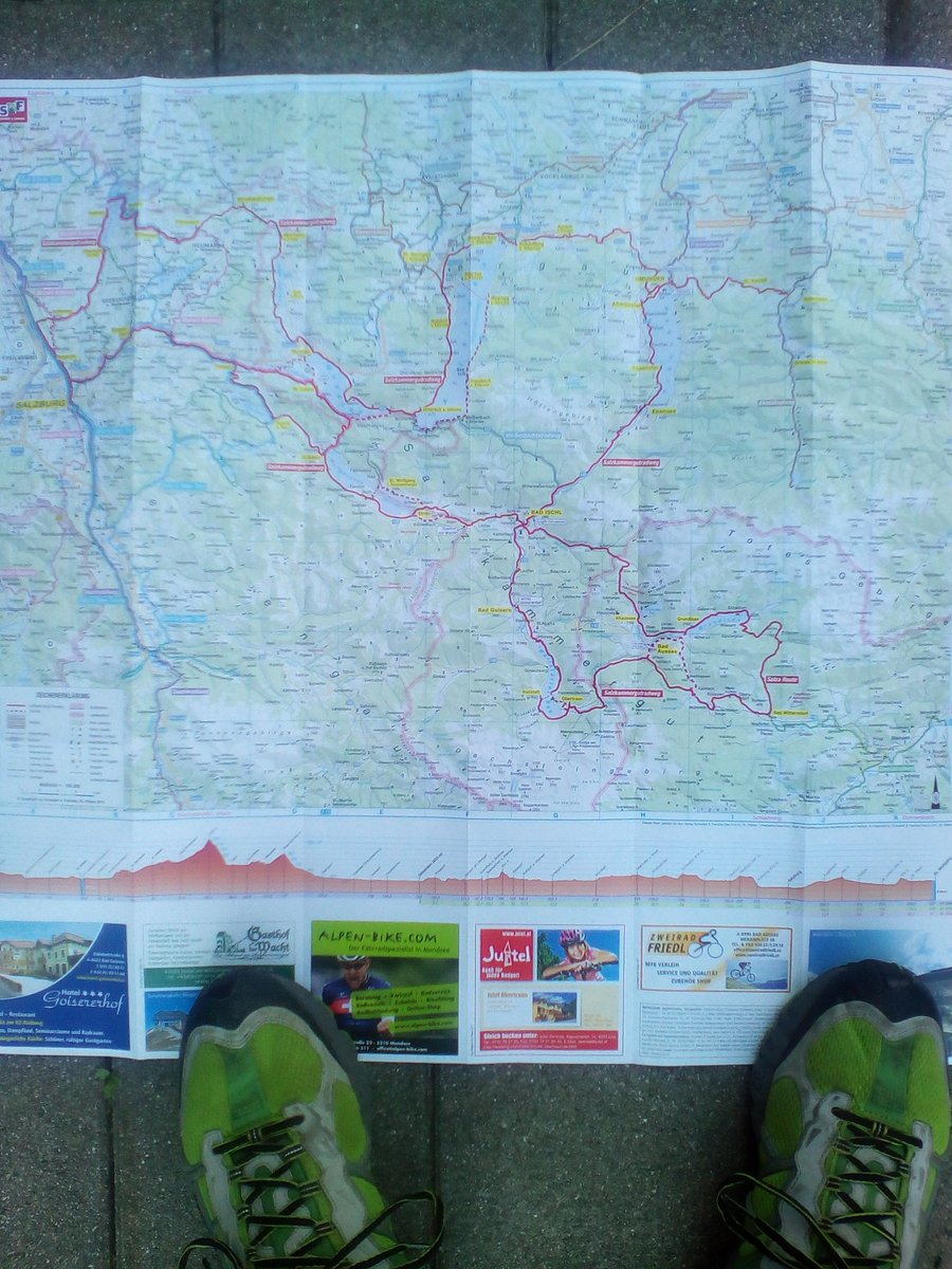 biciclown's tweet image. En #austria hay carreteras en los que os #ciclistas están seguros y protegidos @DGTes, Qué año en #españa ?