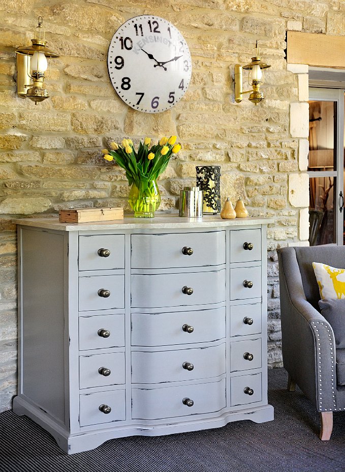 RowicoUKLimited's tweet photo. We just love the subtle grey hues of our gorgeous Warwick sideboard. A statement piece for any room! #rowicouk #reclaimed #limewashed https://t.co/VdNJgnk7gG