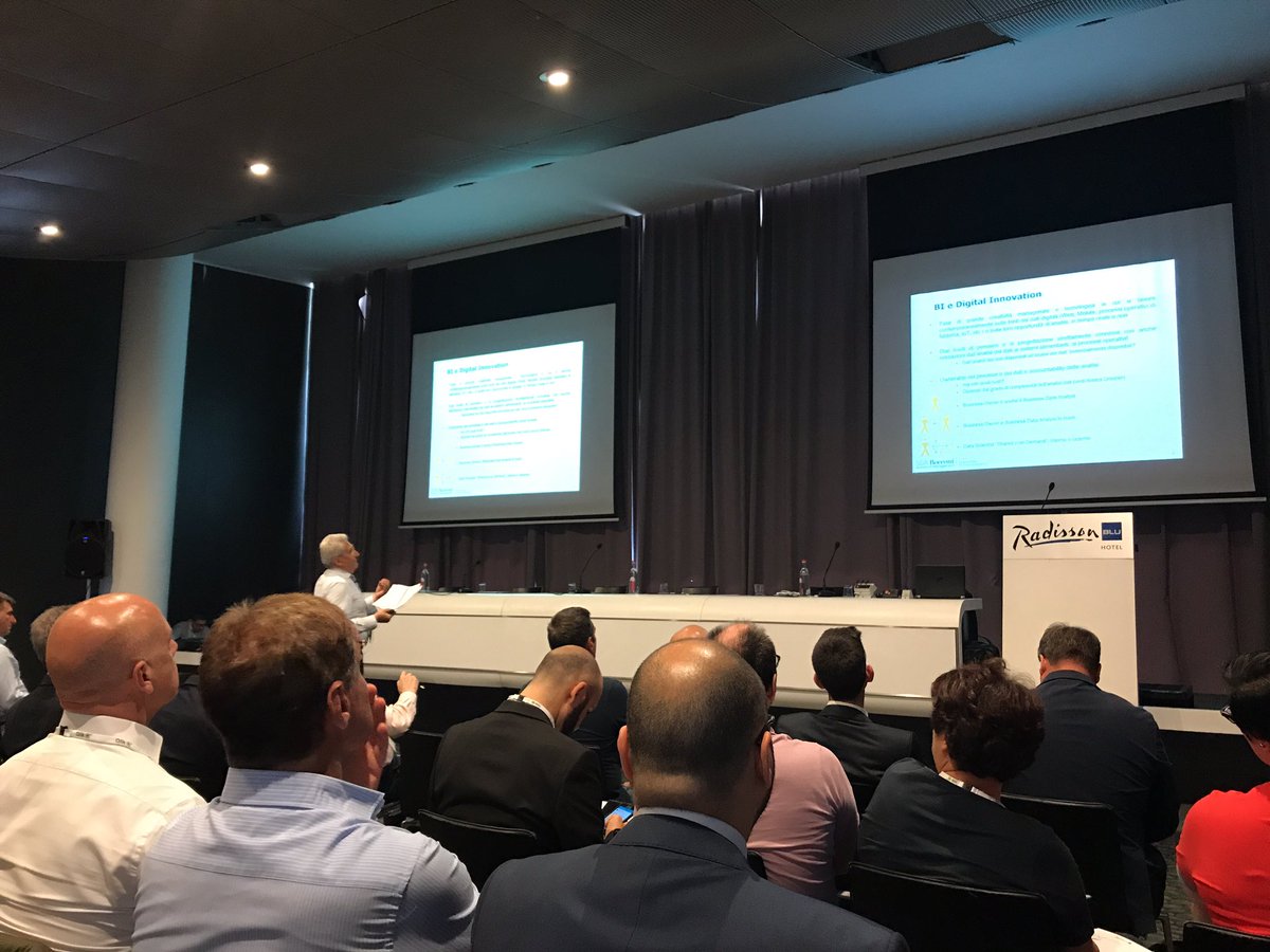 Esqogito's tweet photo. #qlik #digitalinnovationtour #esqogito Tappa romana con @Qlik_ITA @sdabocconi @Esqogito per il Qlik Digital Innovation Tour https://t.co/LxjzJtTG42