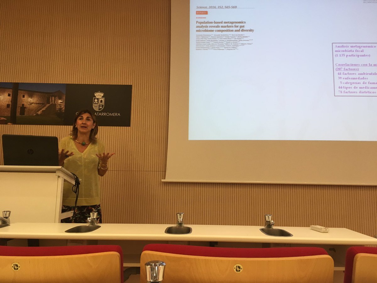 MariaFunge's tweet photo. Muy interesante la charla de MV Moreno de @UAM_Madrid en el #winesense summer school efecto polifenoles y la mircrobiota https://t.co/PmZ9wAN6o7