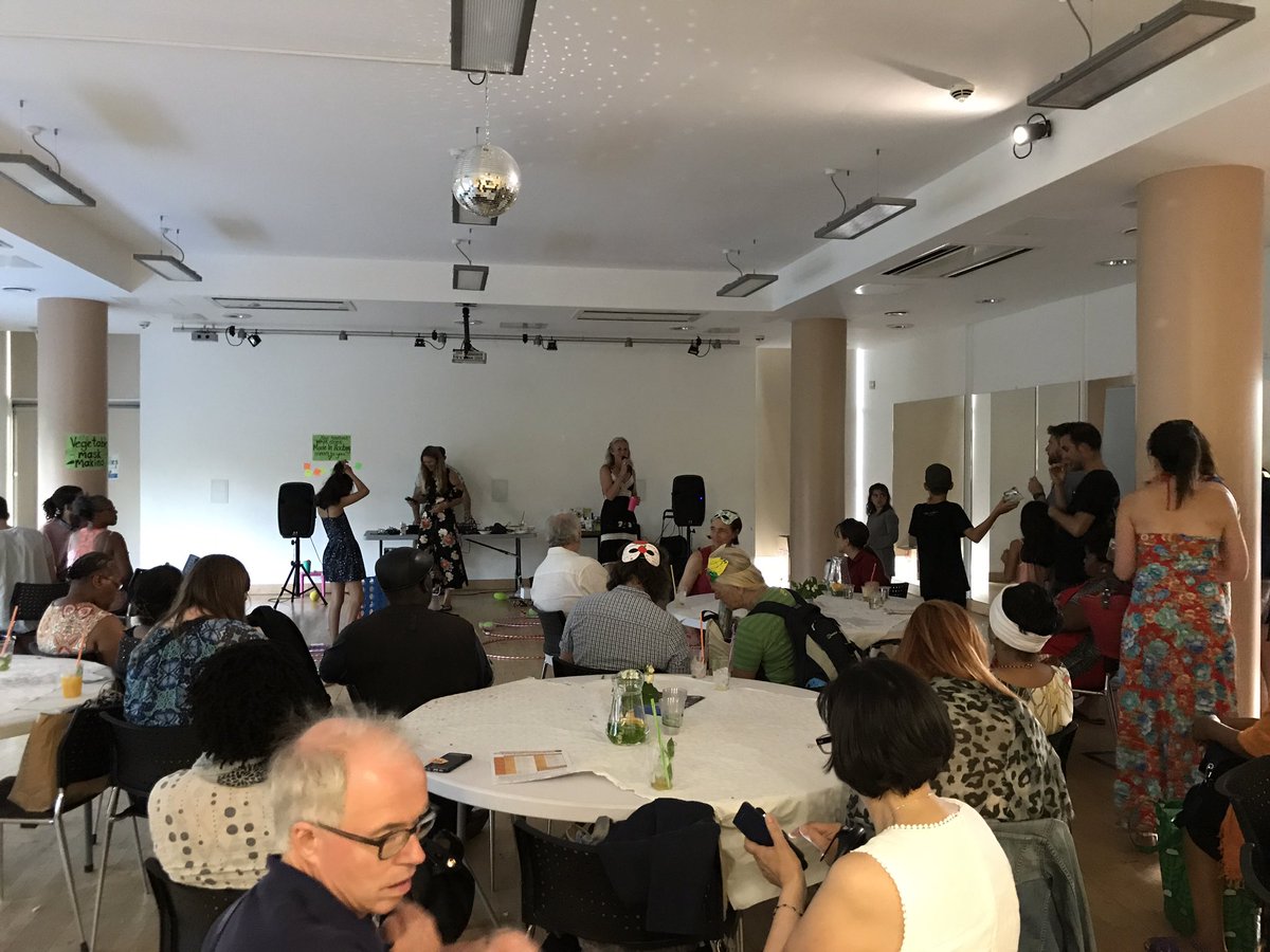 HealthFoodEvent's tweet photo. @Made_In_Hackney summer event.  Great vibes, great turnout...@mhdtcommunity. Makes me feel good even day after😊 standing up and 👏👏@MIHSarah https://t.co/sDUzSmaLfG