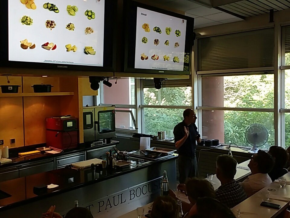 BenedicteIPB's tweet photo. @InstitutPBocuse  #Recherche #Néophobie Les enfants néophobes arrivent ils à faire la différence entre les fruits et les légumes ? https://t.co/B7a8x1hfWA