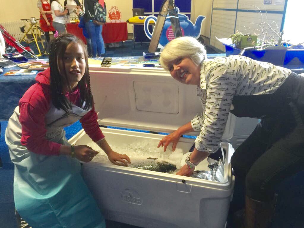 Thanks to Gloria <a href="/TrinityAcadPC/">Trinity Academy PCC</a> for helping out at our aquaculture workshops <a href="/TheRHET/">RHET</a> <a href="/ScotlandRHShow/">Royal Highland Show</a> <a href="/ptfss/">Salmon Farming</a>
